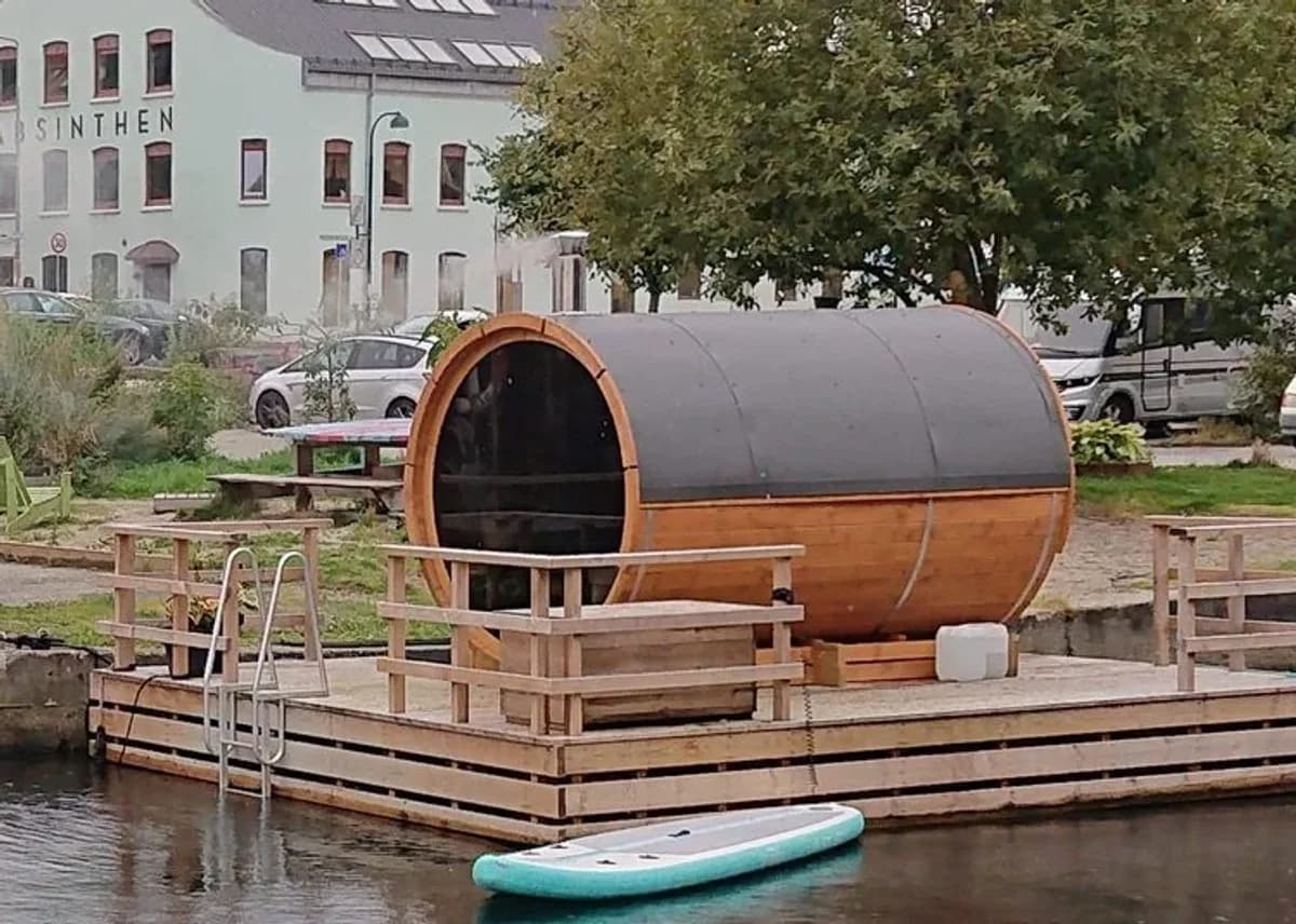 Saunatønne ved vannet hos Damp Tuula i Svankevigå, Stavanger